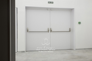Metallic doors 