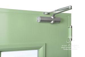 Cierrapuertas TESA ASSA ABLOY DC140 de brazo