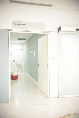 hospital san joan de deu barcelona puerta metalica batiente cortafuegos andreu