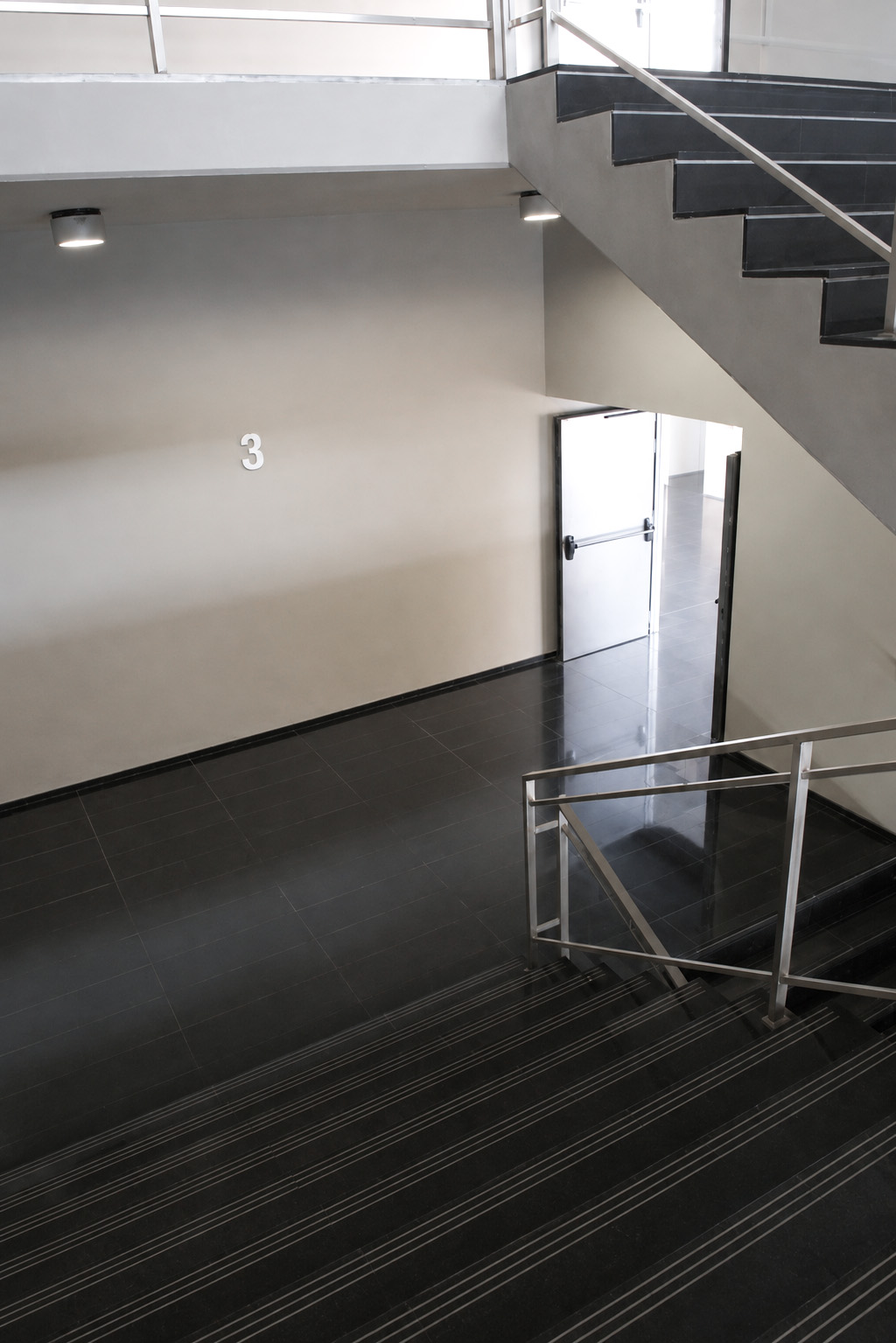 Universidad Politécnica de Valencia - Puertas Andreu