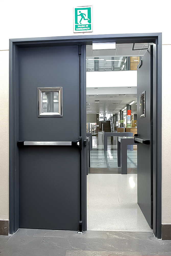 Universidad CEU Cardenal Herrera - Puertas Andreu
